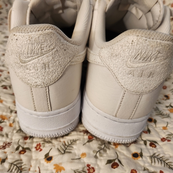 Nike Air Force 1 Off-White Sneakers  Women's Size 11 🎉HP X 3🎉 - Picture 3 of 9